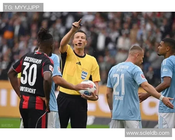 汉堡队制胜球，德甲比赛全取三分！